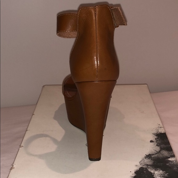 Elizabeth and James wedge - Picture 4 of 4